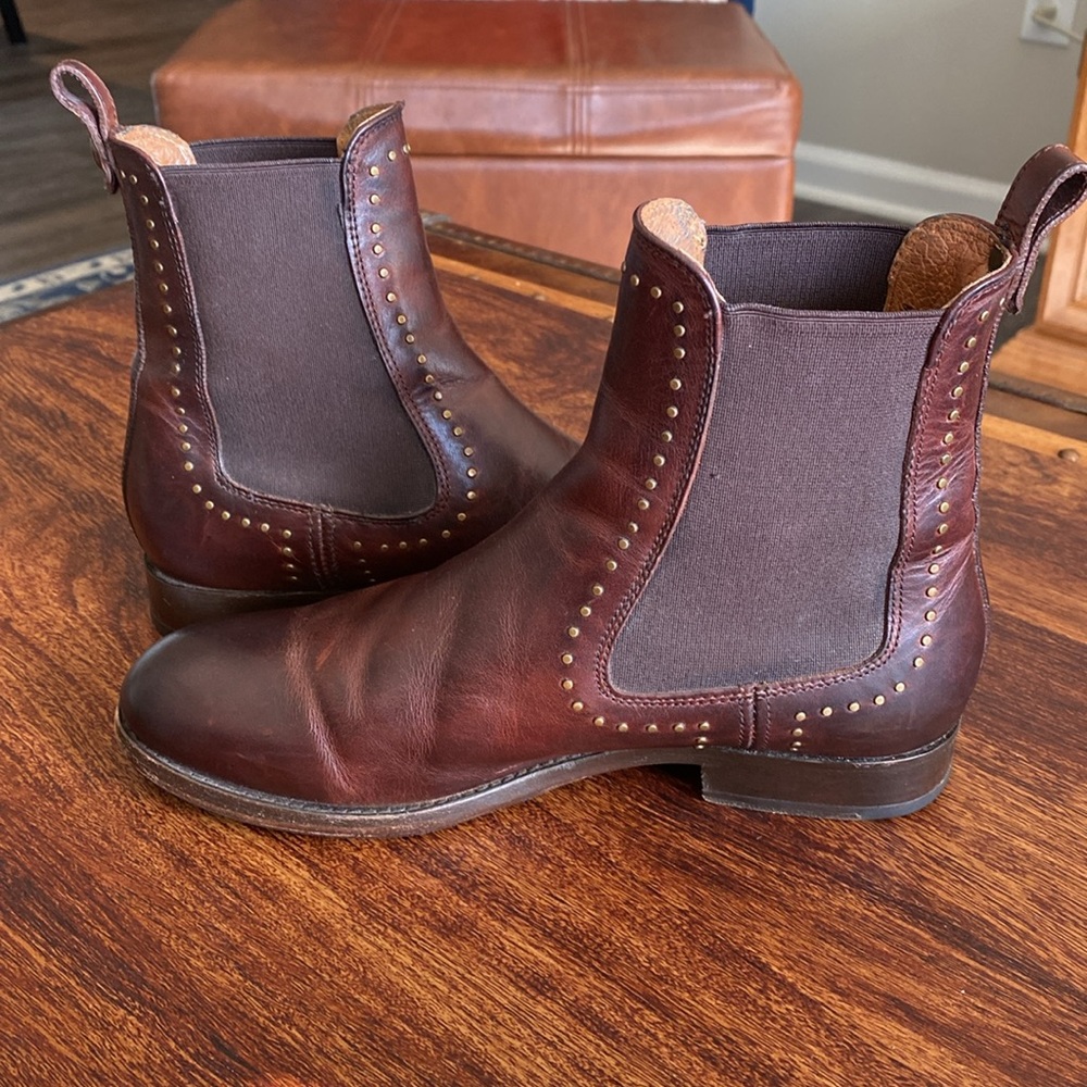 FRYE Women's Melissa Deco Chelsea Boot, Redwood, 6 M US